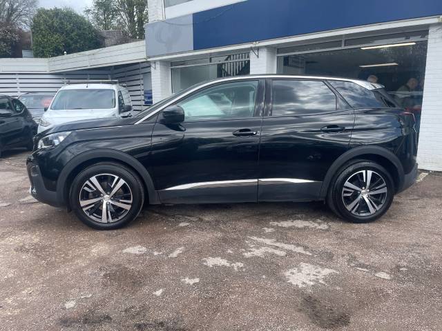 2017 Peugeot 3008 1.2 PureTech Allure 5dr - ONE OWNER - FSH - APPLE CAR PLAY - HEAD UP DISPLAY
