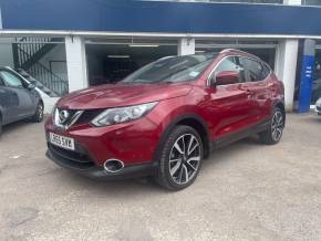 Nissan Qashqai 1.6 dCi Tekna 5dr Xtronic Hatchback Diesel Red at CSG Motor Company Chalfont St Giles
